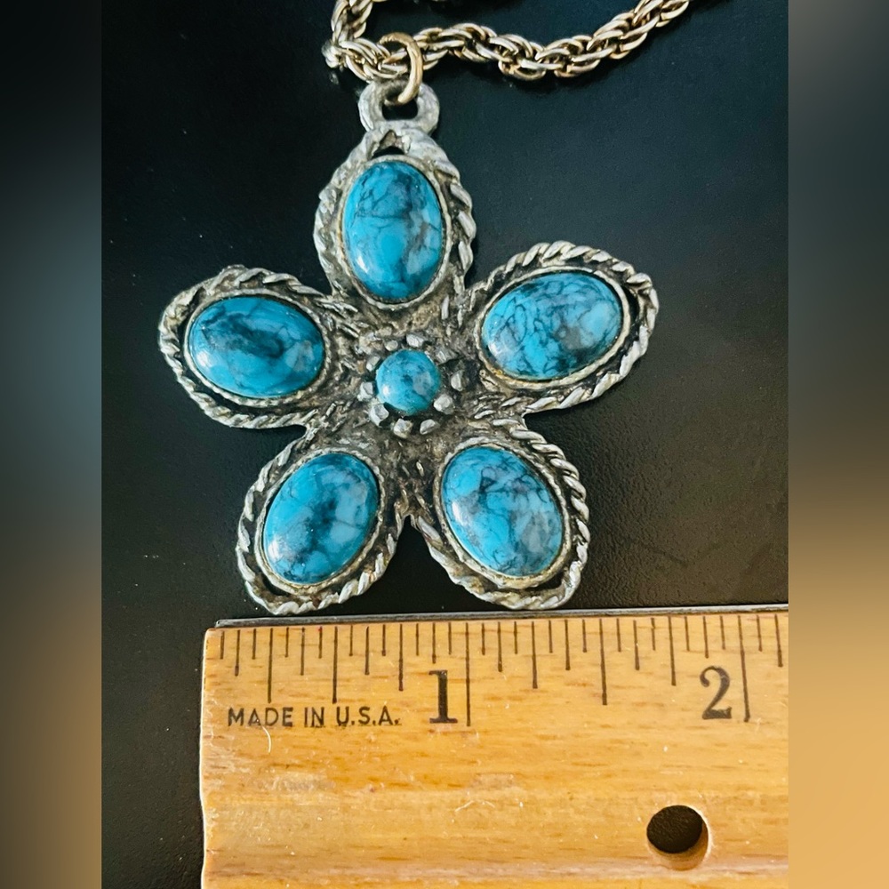 Vintage Silver and Turquoise Flower Pendant Necklace - Picture 8 of 10